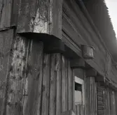 Detalj av knuten på en ladugård i Lilla Södragården.