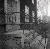 Trappräcke i järnsmide.