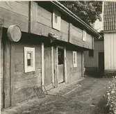 Loftbod på fastigheten Vansrum nr 42. Ägaren 1957 var Ernst Johansson. Loftboden inåt gården