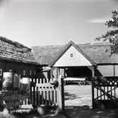 Ladugård med stråtak på Arbelunda 3.