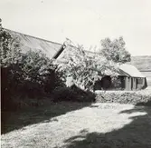 Norra ladugårdslängorna på Valsnäs 7:3.