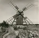 Väderkvarn på Helge Nilssons gård.