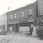 Kalmars första Domus, mellan Berggrens och Kullzéns.