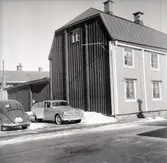 Större trähus på Norra Långgatan.