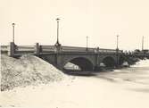 Den gamla stenbron till Ängö. Bron revs i samband med att Ölandsbron byggdes och Ängöleden anlades.