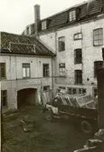 Kvarteret Korpen 12, Fabriksgatan 31 under rivningen 1973.