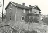 Mangårdsbyggnad i Pelarne.

Foto: Kerstin Haglund 1/11 1978