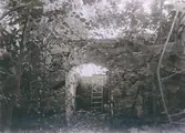 Ruin efter det 1878 brunna huset.