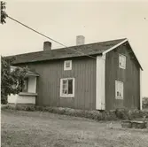 Motiv från ett bostadshus i Gudesjö.