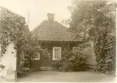 Flygelbyggnad på Toverums säteri.