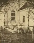 Det ursprungliga utseendet av prosten och prostinnan Abraham Ahlqvists grav vid Runstens kyrka.