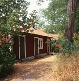 Ekonomibyggnad i Stensbergsparken.