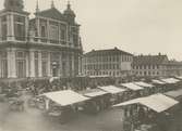 Torghandel vid Stortorget omkring 1920.