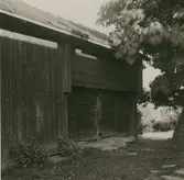 Boden daterad 1747 från väster på fastigheten Björkmossa n:r 2 o 3.