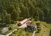 Flygfoto över lantgård i Solberga.