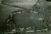 Flygfoto över Mossberga borg. Höjd 200 meter.