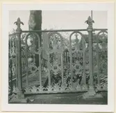 Ett gjutjärnsstaket till Södra kyrkogården i Kalmar.