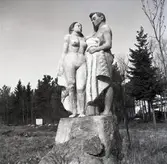 Skulptur av Arvid Källström.