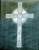 Närbild av antependiets broderi.

Ett antependium (av latin ante 'framför' och pendere 'hänga') är ett tygstycke som används för att täcka och pryda altaret i kristna kyrkor. Ursprungligen täcktes tre eller fyra sidor men från 1100-1200-talen blev det regel att endast täcka framsidan.

Färgen på antependiet brukar som regel följa kyrkoårets växlingar. Samma färger används för övrigt för mässkruden. Den vanligast använda färgen är grönt.