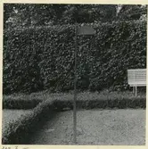 Gravvård av järn vid Högsby kyrka.