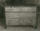 En byrå från Sundtorps gård.