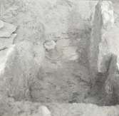 Keramikkärl in situ från söder.