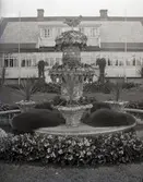 Fontän i mittersta delen av Widebergs trädgård.