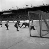 ÖSK - Bollnäs. Stadion.
12 februari 1956.