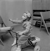 Spastikerbarn på lasarettet. 
April 1956.