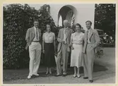 Kronprinsen, kronprinsessan, konungen, prinsessan Sibylla och arvprins Gustaf Adolf.
Foto: Karl Nilsson, Borgholm.
September 1937.