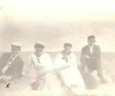 Porträtt av Ellen, Eva Lj, och möjligen Eric K. x= Sivgård