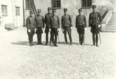 Officerare vid Kalmar Regemente på borggården 1929.