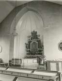 Altare och altaruppsats i Virserums kyrka.