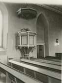 Predikstolen från cirka 1700 i Virserums kyrka.