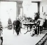 Axel Åhman på 70-årsdagen i salongen på 