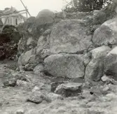 Fogelqvists tomt. Parti av gamla stadsmuren. Halvrunt torn i muren från nordväst.