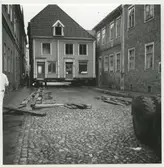 Areskogska husets flyttning 30.9. - 3.10. 1970. Huset på Västra Sjögatan.