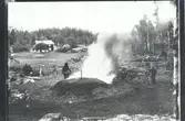 Tjärtillverkning i Brännhult 1914.