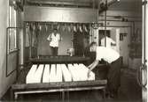 Glasstillverkning i Kalmar Ispinnefabrik som senare utvecklades till Hemglass.
