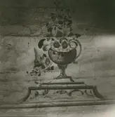 Handmålat tapetmönster i Vena hembygdsstuga.