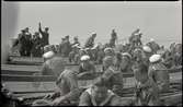 Flottister från pansarskeppet DROTTNING VICTORIA i slupar, ovisst i vilket sammanhang