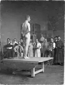 Verksamhet på konstakademin i Stockholm, där John Bauer var elev 1900-1905.