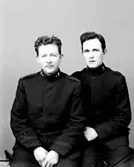 Firman Ad. Lidwall i Tidaholm etablerades 1862. Mivis Lidwall f. 1856 och Adolf Lidwall drev den tillsammans med sin dotter Signe.