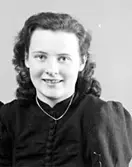 Firman Ad. Lidwall i Tidaholm etablerades 1862. Mivis Lidwall f. 1856 och Adolf Lidwall drev den tillsammans med sin dotter Signe.