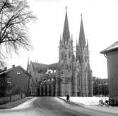 Skara. 
Domkyrkan, sedd från Malmgatan.