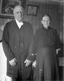 Karl August Jakobsson, född 1837 i Kvänum och h h Inga Maria Gustafsdotter, född 1854 i Molla.