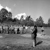 Thure Elgåsen. f. 26/6-1910. d. 6/9-1985.
Tivedenkännare, konsthantverkare, scoutledare, hembygdsföreningsman. 
Övrig information se personarkiv i Västergötlands museum, Skara.