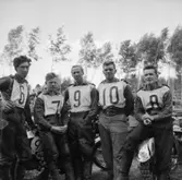 Motocross på Dala-banan, Lundsbrunn, 1958.
Förare från Skara motorklubb. Från vänster Rune Magnusson, Teodor 