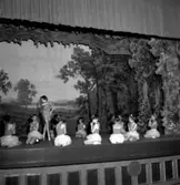 Skara. Fru Campells dansskola, avslutning med uppvisning 16/5 1958.