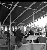 Skara. Kung Gustaf VI Adolf på Hushållningssällskapets utställning 14-16 juni 1957.